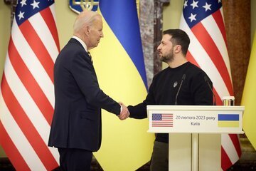Joe Biden in visita a Kiev, a un anno dall'inizio della guerra. Le immagini