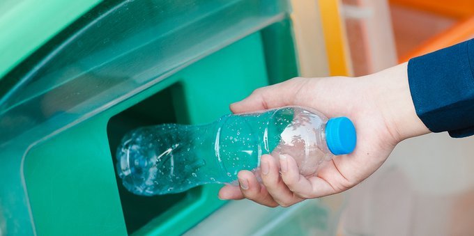 Bring Plastic Back. St. Moritz lancia la campagna per la raccolta della plastica domestica