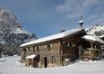 La Via Alta del Sole: il nuovo sentiero di cresta che unisce Leventina e Blenio in 5 tappe (e quanto costa dormire nei rifugi lungo il percorso)