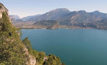 San Salvatore o Monte Brè? Le due montagne di Lugano a confronto per l'estate 2026, fra prezzi del biglietto e panorami a 360 gradi