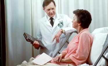 Curarsi in Italia da residente in Svizzera: la guida in 6 punti a cosa rimborsa (e cosa no) la cassa malati