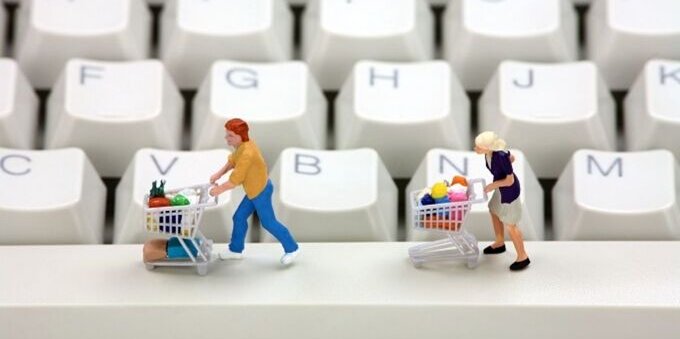 Vendite online in calo. Nel primo trimestre in Svizzera tengono solo i generi alimentari