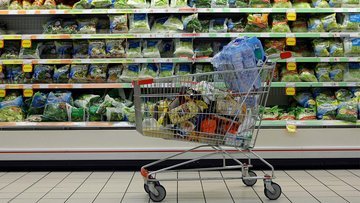Frena il commercio al dettaglio: nel mese di aprile giù del 6%