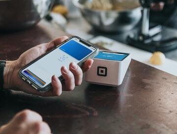 Occhio ai cellulari: in luglio e agosto si rubano di più