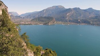 San Salvatore o Monte Brè? Le due montagne di Lugano a confronto per l'estate 2026, fra prezzi del biglietto e panorami a 360 gradi