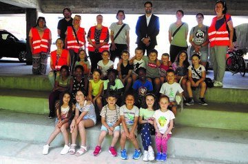 Buone abitudini. Mendrisio premia gli studenti che vanno a scuola a piedi. Foto
