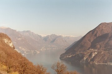 Festa della mamma in Ticino, oggi 10 maggio 2026: 5 idee dal brunch sul lago alla funivia gratis, con i prezzi (e quanto vale davvero questa giornata per l'economia svizzera)