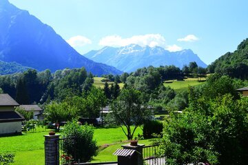 Leventina e Blenio, le valli dell'Alto Ticino che si stanno comprando un futuro: 10 milioni per una sola azienda, 20 per salvare gli impianti di Airolo