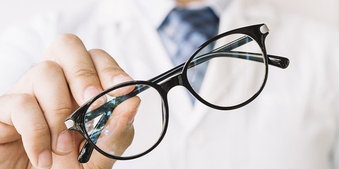 Cassa malati e occhiali da vista: cosa copre l'assicurazione sanitaria?