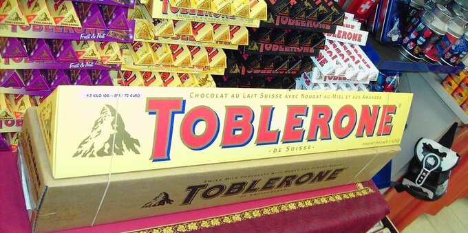 I 5 cioccolatieri ticinesi che vale la pena visitare nel 2026: dalla fabbrica con museo di Caslano alla boutique di Piazza Riforma (e quanto costa davvero un assaggio)