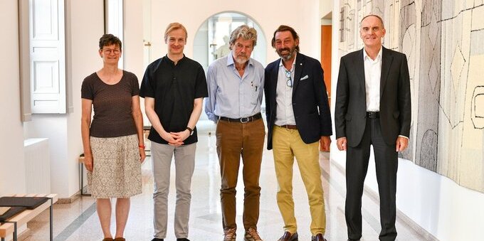 La leggenda dell'alpinismo a Lugano. Ricevuto a Palazzo Civico Reinhold Messner