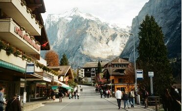 Inflazione allo 0,4% in Svizzera: perché la vita sembra più cara del dato ufficiale (e cosa fare col risparmio)