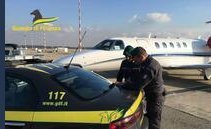 Malpensa, evasione da 2,7 milioni di euro per gli aerotaxi. Nel mirino della Guardia di Finanza anche società svizzere