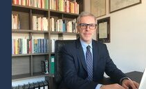 Trimestrale Ubs e nuova crisi bancaria all'orizzonte. Sergio Rossi, UniFr: «Basta poco per scatenare la corsa agli sportelli»