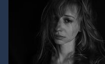 Donne in cerca di aiuto: ma per le vittime di violenza ci sono sempre meno soldi