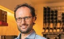 Vino svizzero: il 2022 è stato un anno positivo. Mattia Bernardoni, Tamborini: «Molto richiesti rossi e bianchi ticinesi»